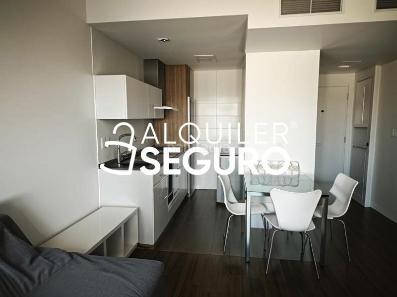 Foto 1183a300-521d-47d0-b4a6-5e2ce7b677c1. Affitto appartamento con riscaldamento parcheggio piscina in Zaragoza