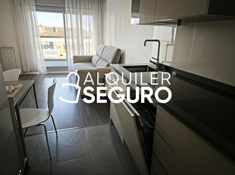 Foto 4c54df77-ce55-4d4c-9315-ddb7936ab527. Affitto appartamento con riscaldamento parcheggio piscina in Zaragoza