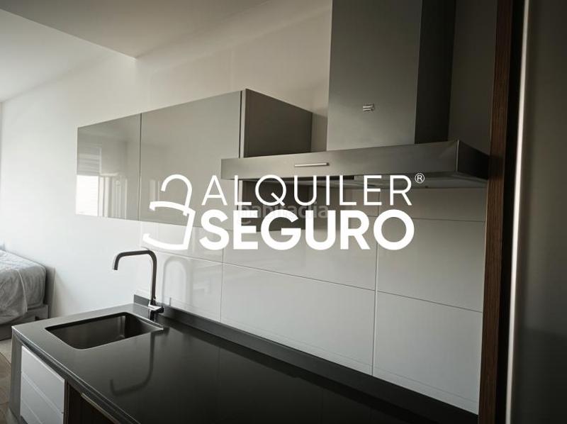 Foto b42ddce4-9258-43a8-b81c-6425792aa0c6. Alquiler piso  c mosen manuel Oliver altavas en Zaragoza