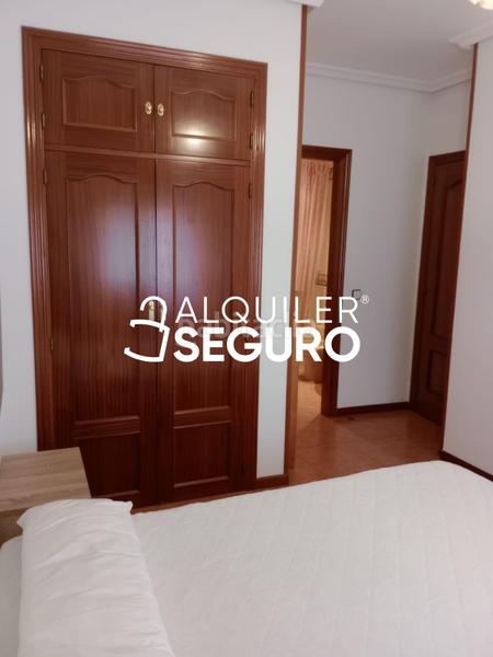 Foto b3a7c884-f187-4a0a-b5e5-5e66495ecb35. Affitto appartamento con riscaldamento in Ventas Madrid