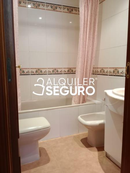 Foto 940f276a-4f97-4c98-87c9-a0c26386ebaa. Alquiler piso  c ledesma en Ventas Madrid