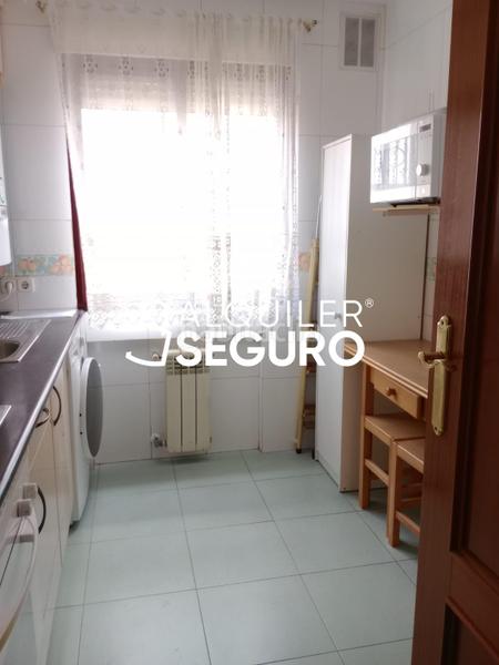 Foto ba924f9c-ba69-454c-b617-46523b5fb045. Rent flat with heating in Ventas Madrid