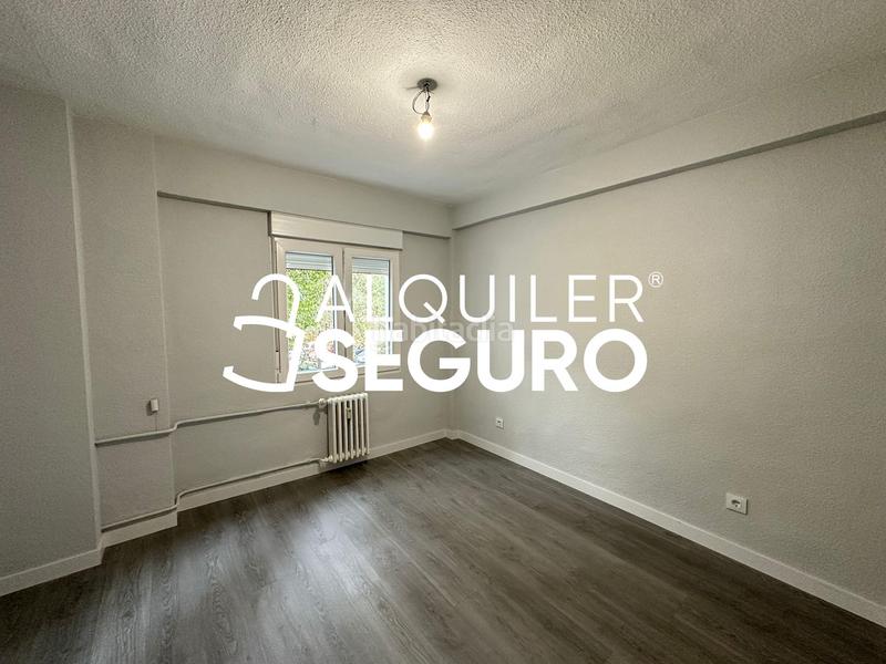 Foto 2cebfe4f-ecfb-48e8-8762-526292f9cafb. Rent flat with heating in Rejas Madrid