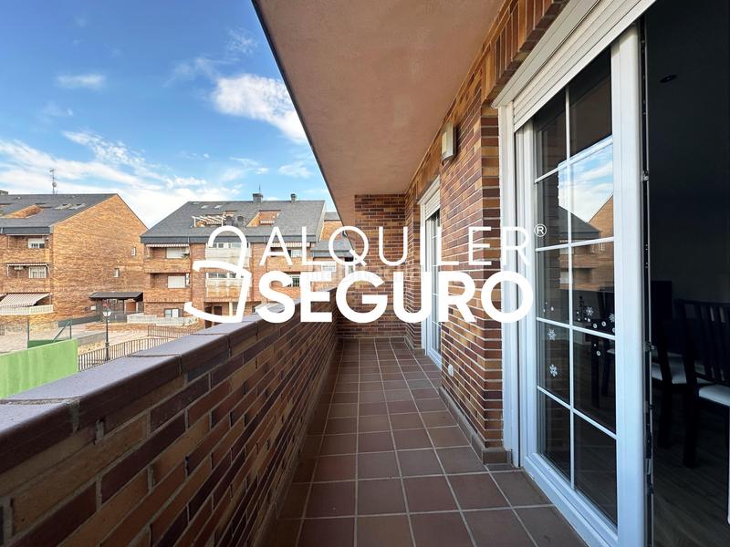 Foto ee5fc65e-84c3-460e-8c00-a5cf0850f03d. Miete dachwohnung mit heizung parking pool in Centro Villanueva del Pardillo