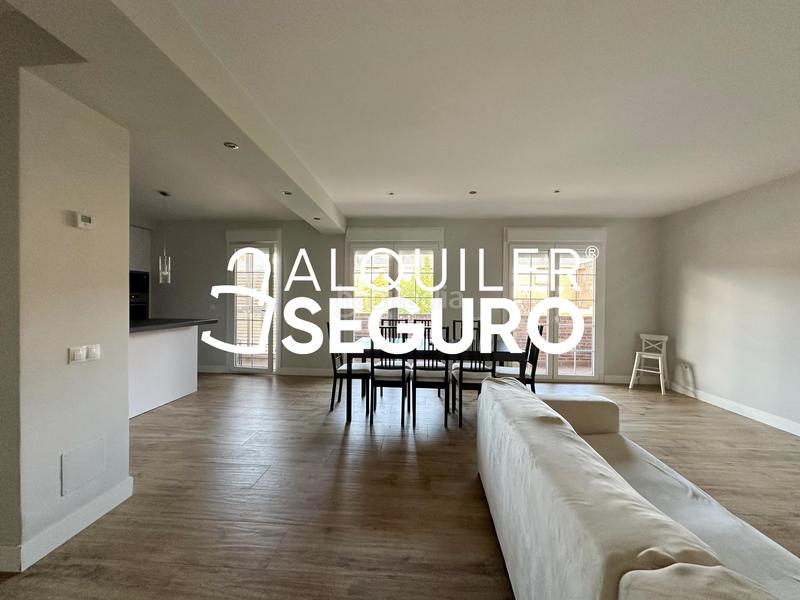 Foto 02463fda-c7a1-4307-9e62-a86600e5de02. Rent penthouse with heating parking pool in Centro Villanueva del Pardillo