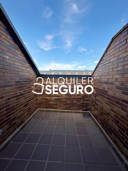 Foto 89f8aa63-05fe-4c94-8a74-4a680cdda10a. Rent penthouse with heating parking pool in Centro Villanueva del Pardillo