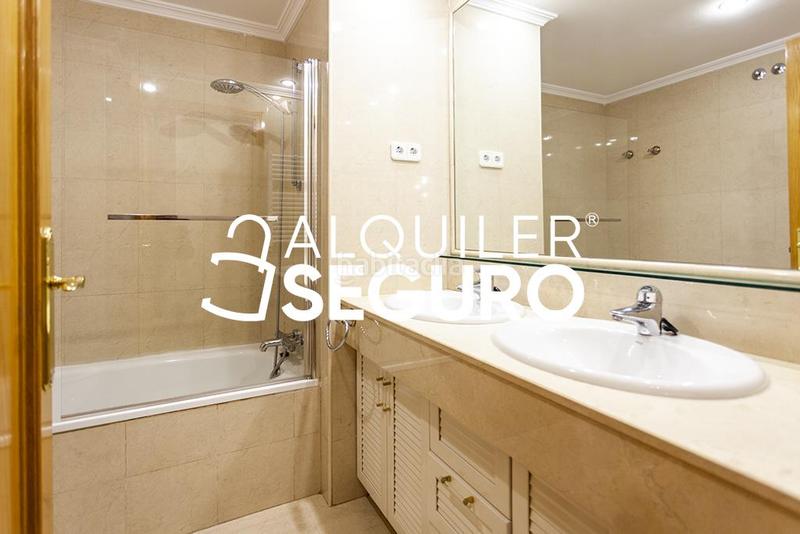 Foto b5114f2b-15fc-4c4f-891d-40cd370b2577. Rent flat with heating in Ríos Rosas-Nuevos Ministerios Madrid