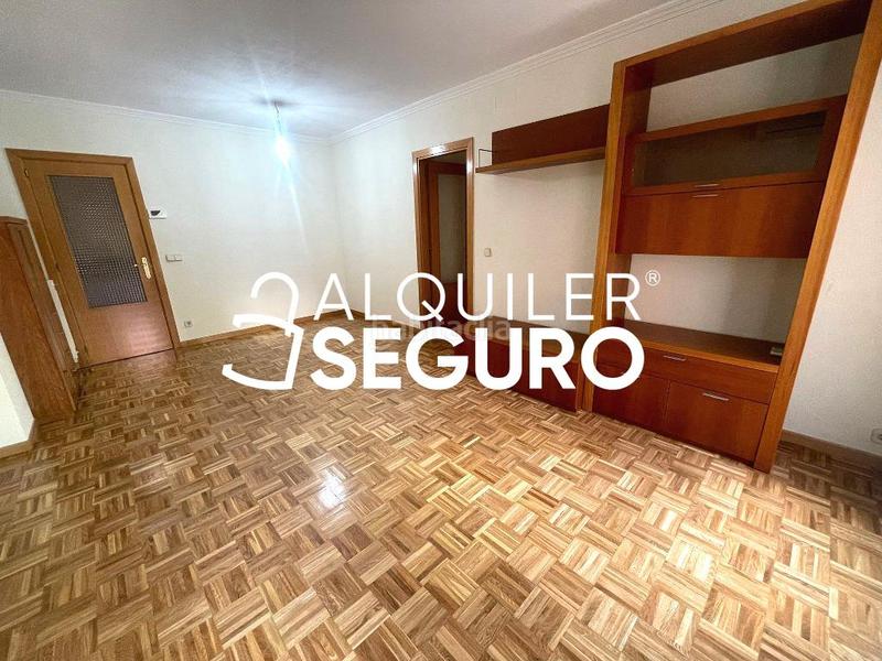 Foto 204e09df-3c0c-42d7-b504-91fee6e38a1e. Alquiler piso  c virgen de la vega en Ventas Madrid