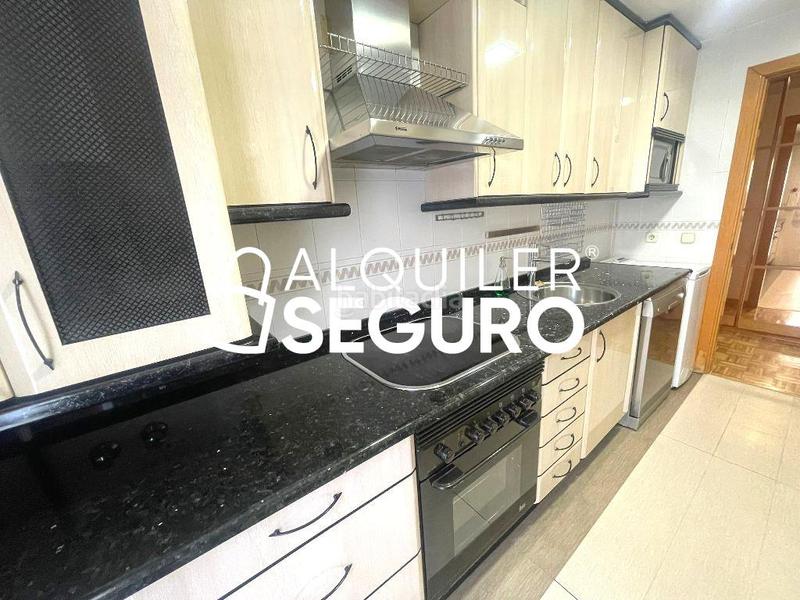 Foto 42e2b2d5-5b91-40e9-aadd-8a8be95eff1c. Lloguer pis amb calefacció aparcament a Ventas Madrid