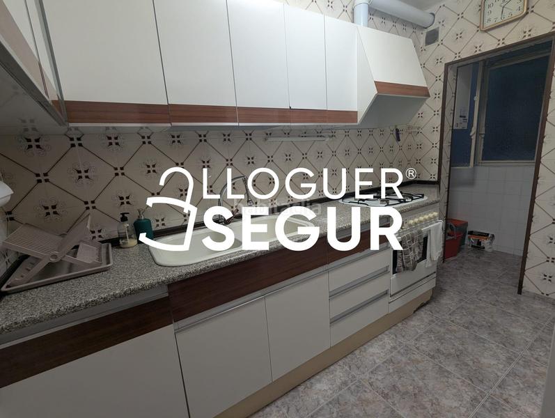 Foto 4f751674-98a7-4dd3-b02a-361c4d02a92d. Location appartement avec chauffage dans La Sagrera Barcelona