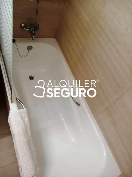 Foto 8f691e83-b504-4dbc-87de-08e21649624e. Location appartement avec chauffage parking piscine dans Arroyo de la Encomienda