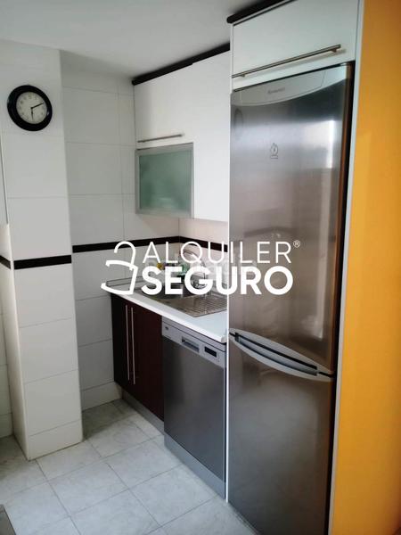 Foto f1b405a8-a2e9-4e79-8911-72c656fb47e2. Location appartement avec chauffage parking piscine dans Arroyo de la Encomienda