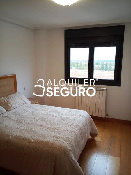 Foto bdee346b-191c-46b7-9185-54e49b8eaca9. Rent flat with heating parking pool in Aranzana Arroyo de la Encomienda