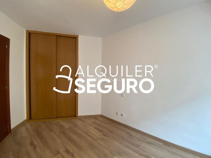 Foto f3ad61b5-d82a-4c3a-ad32-56e5db4144ba. Lloguer pis amb calefacció aparcament a Numancia Madrid
