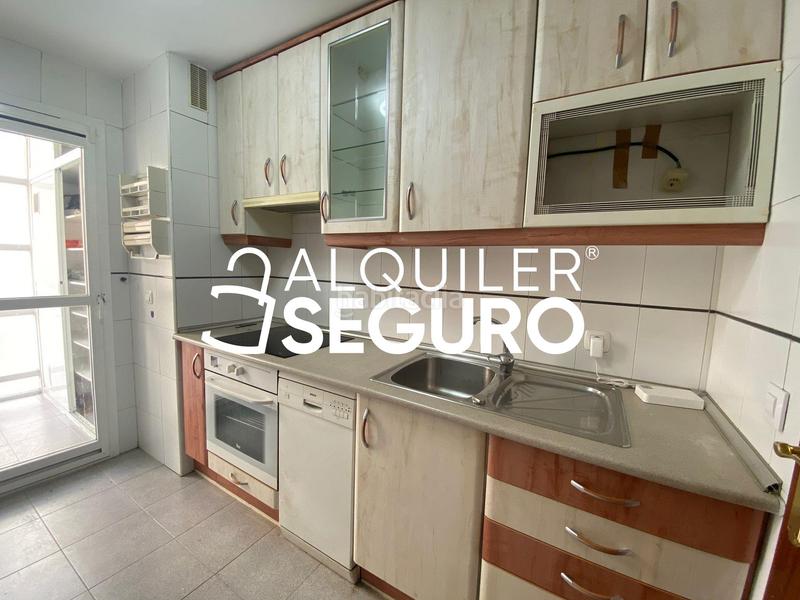 Foto 6d4b52aa-2546-448d-8a01-a44789d0dda0. Rent flat with heating parking in Numancia Madrid