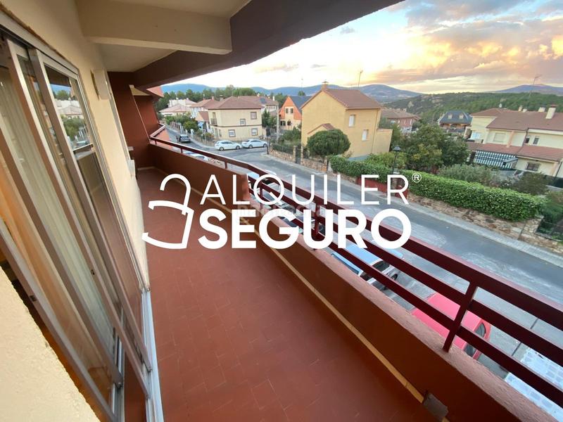 Foto 3c8ad392-d53c-41da-834c-c35537928ca0. Lloguer pis amb calefacció a Buitrago del Lozoya