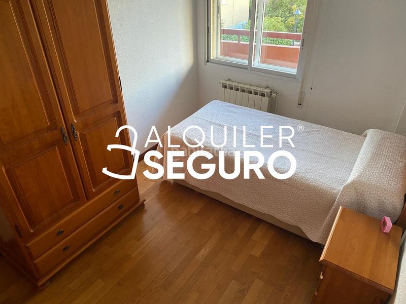 Foto 3e2356f1-6d3c-4cb8-ba48-20d7bfff746c. Lloguer pis amb calefacció a Buitrago del Lozoya
