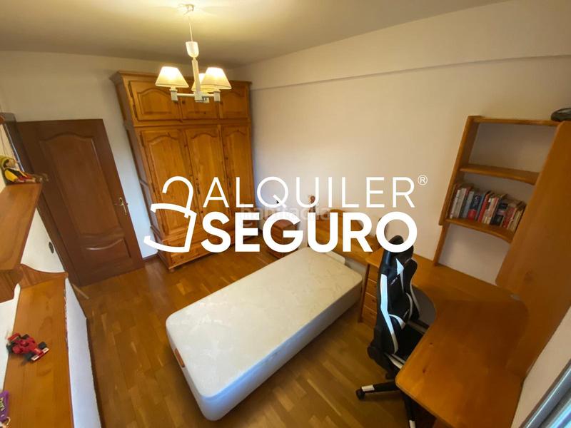 Foto 7fe17379-def8-40a7-b91d-6f8dd71714f0. Lloguer pis amb calefacció a Buitrago del Lozoya