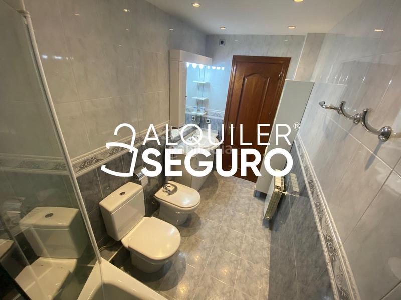 Foto ee899030-84de-44e1-897f-587fea60f365. Lloguer pis amb calefacció a Buitrago del Lozoya