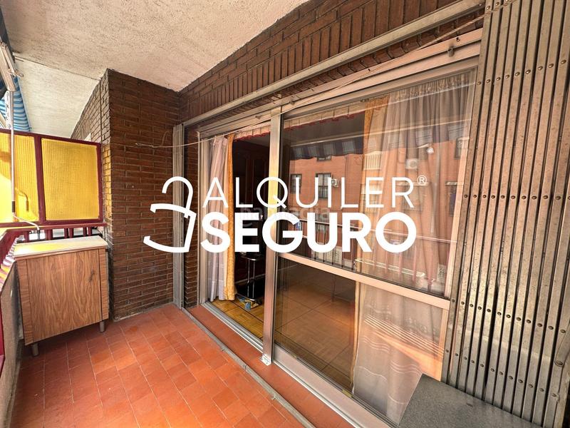 Foto dc7837e0-269e-40d3-b146-36365d6e4aac. Rent flat with heating parking in Las Águilas Madrid