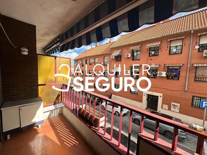 Foto f01587e0-fd4c-46f9-8aad-2e2a0dad7230. Rent flat with heating parking in Las Águilas Madrid