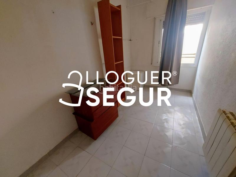 Foto 2f96b6a5-4b42-4dc5-a773-8f7f7b27ecb9. Rent flat with heating in Font de la Guatlla Barcelona