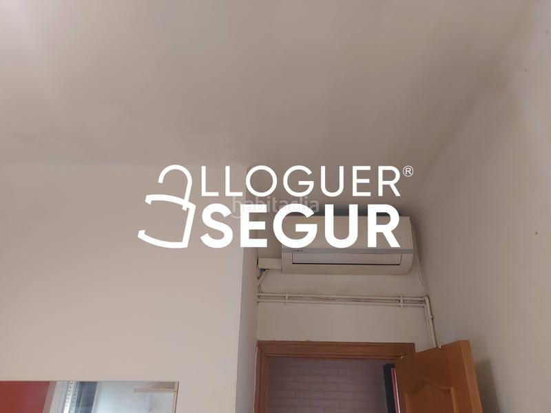 Foto 4883fbae-5ea6-418b-a50f-c9eb54544f90. Rent flat with heating in Font de la Guatlla Barcelona