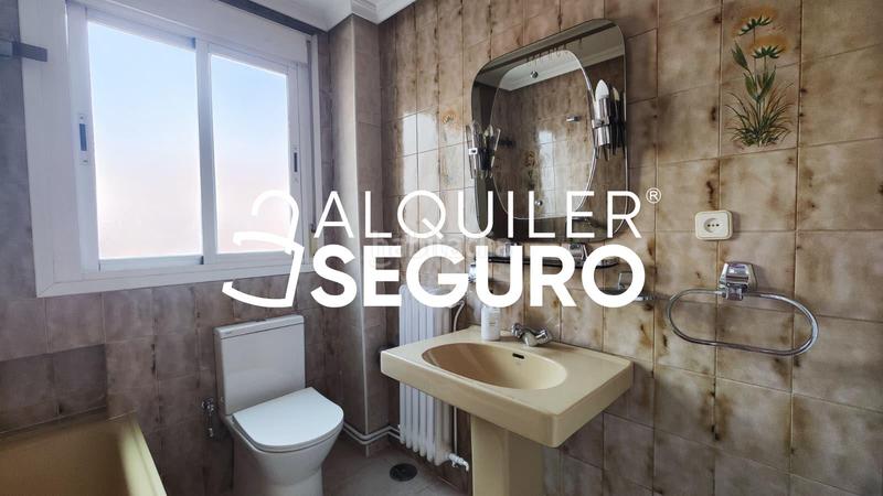 Foto 7957c8f8-9119-444d-b0b2-82e1a7508403. Rent flat with heating in Bellas Vistas Madrid