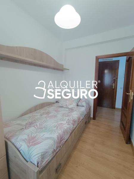 Foto 36328cb6-9884-490b-a587-aa557e30be5d. Alquiler piso  c san luciano en Los Ángeles Madrid