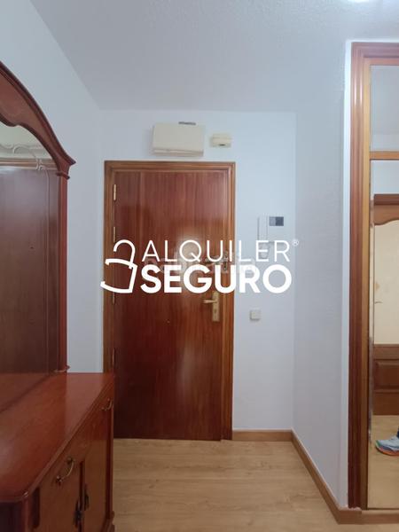 Foto 89eda06f-68c1-4428-b484-57675631036e. Alquiler piso  c san luciano en Los Ángeles Madrid
