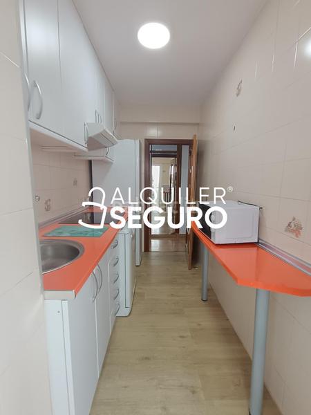 Foto 2dc405f8-eed4-4e64-a9e5-dc773b2b3a27. Rent flat with heating in Los Ángeles Madrid