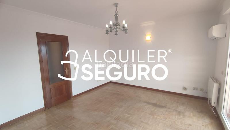 Foto 86762d27-4346-4237-8804-ac91e804e996. Alquiler ático  c afueras a valverde en Tres Olivos-Valverde Madrid