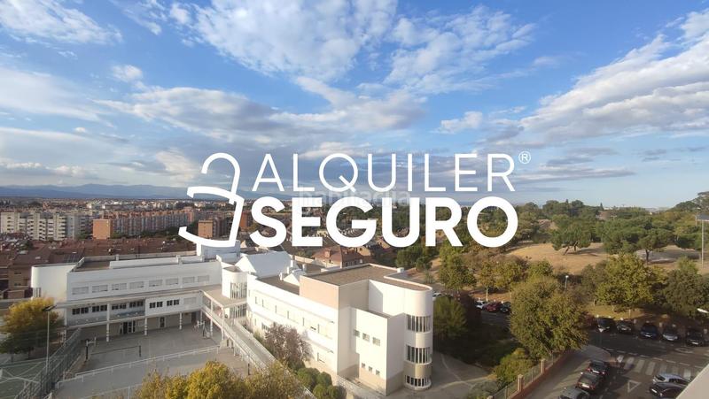 Foto 33c3e4c7-4e4d-47eb-b1c8-0143f9d45636. Location attique avec chauffage parking dans Tres Olivos-Valverde Madrid