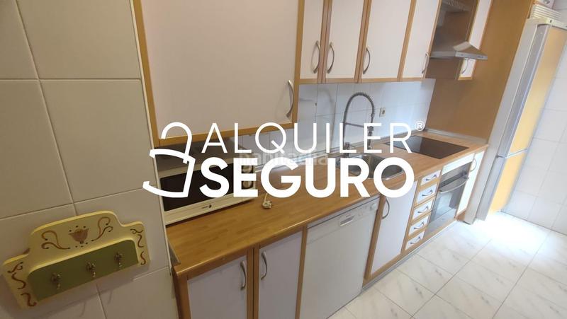 Foto 9ee6f004-f252-4633-945a-ddfd4c8cf697. Location attique avec chauffage parking dans Tres Olivos-Valverde Madrid