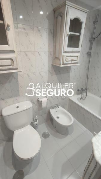 Foto dd6a1ab1-0bd3-4599-8d14-1c48f386ad81. Miete dachwohnung mit heizung parking in Tres Olivos-Valverde Madrid