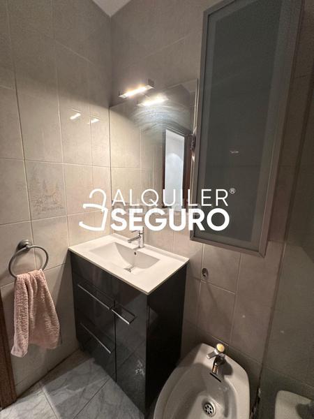 Foto 1aa657a9-7833-4205-af37-57f09e6b3290. Lloguer pis amb calefacció a Ventas Madrid
