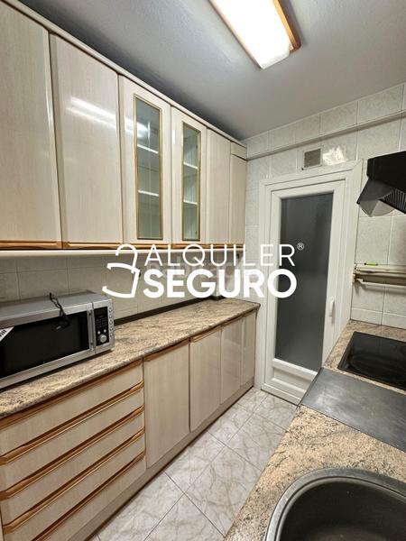 Foto 919c8975-5d26-4b8f-9bec-38222dabcb2b. Miete etagenwohnung mit heizung in Ventas Madrid