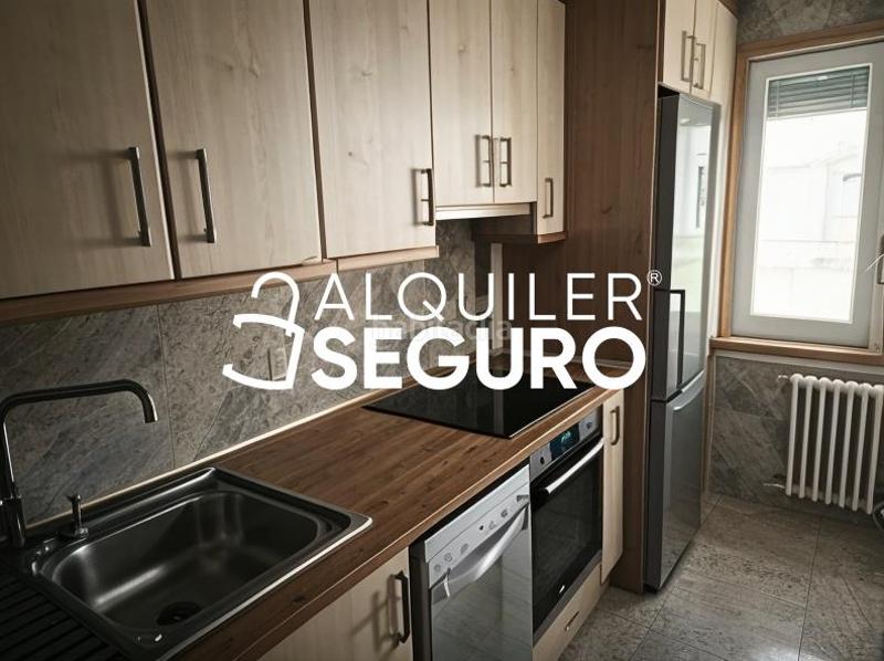 Foto 392ca6f3-2d00-4f8c-8409-ecade9fae642. Alquiler piso  c de sevilla en Ruiseñores Zaragoza