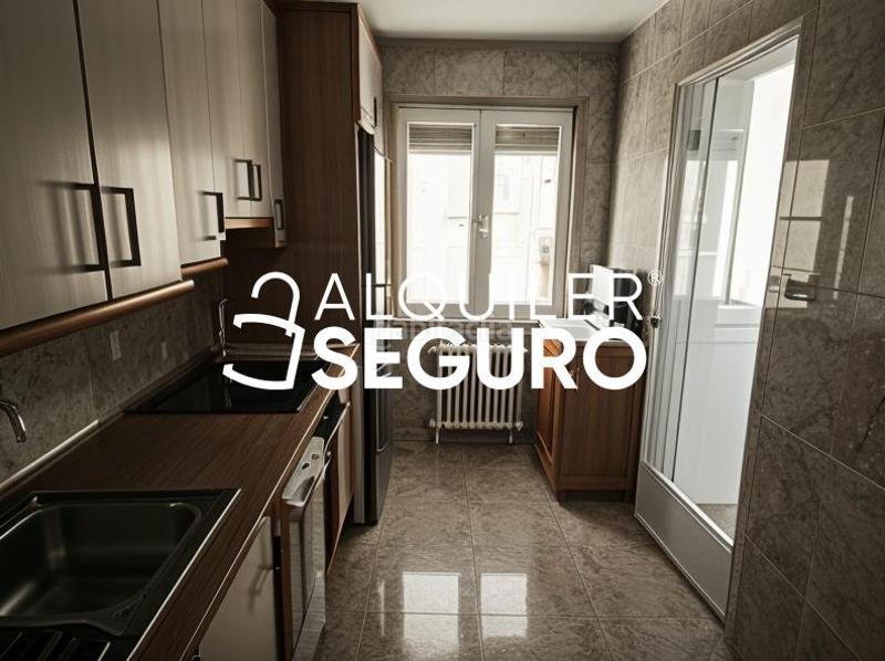 Foto 7ec90747-f77e-4a35-8c1d-2a2314690fc3. Alquiler piso  c de sevilla en Ruiseñores Zaragoza