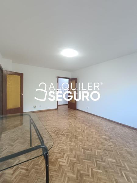 Foto 1acb06f3-2f34-4165-8a1a-636cbdab7729. Alquiler piso  c estrella de elola en Centro Valdemoro