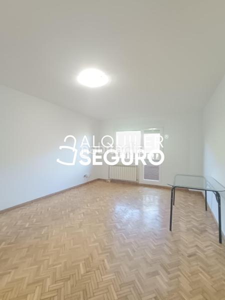 Foto 8e96b242-ad10-42a3-ba2d-803a05244e7d. Alquiler piso  c estrella de elola en Centro Valdemoro