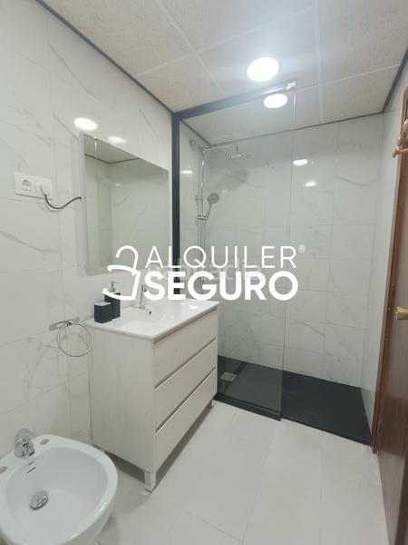 Foto a555d832-7da3-4444-bab0-d5273daefa0c. Alquiler piso  c estrella de elola en Centro Valdemoro