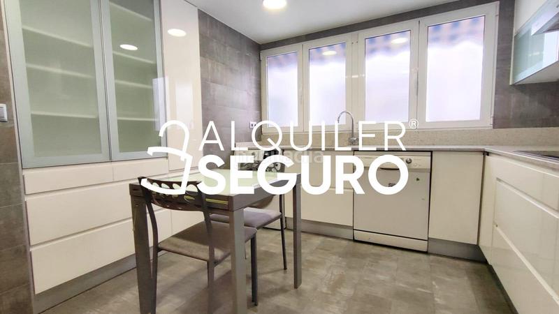 Foto 336037eb-ad45-4e9c-8096-a891a4e0dfc5. Rent flat with heating parking in Ciudad Universitaria Madrid