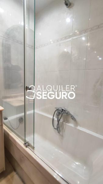 Foto 8b53920c-db77-47d2-8216-67742f67cf39. Rent flat with heating parking in Ciudad Universitaria Madrid