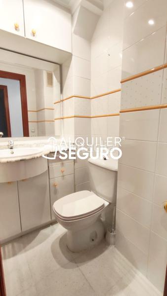 Foto 8ecd1c58-c23a-45ec-805a-51f25d8ef096. Rent flat with heating parking in Ciudad Universitaria Madrid