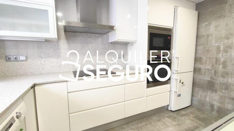 Foto c9304309-ba85-48c1-8d3d-30ad6d8ff8b3. Rent flat with heating parking in Ciudad Universitaria Madrid