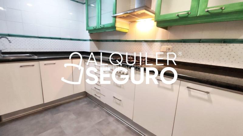 Foto 4834e7c5-5c2e-4b89-b35b-fc6f90165b50. Lloguer pis amb aparcament a Sant Pau Valencia