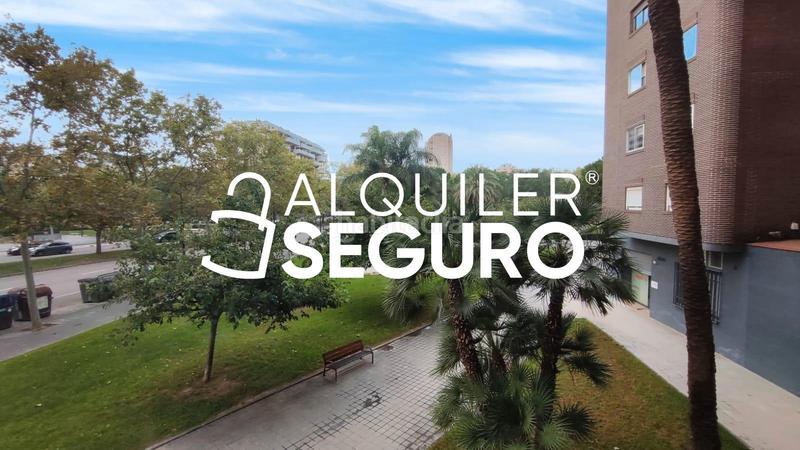 Foto 02160eeb-5ecb-458d-944d-d8da61736080. Rent flat with parking in Sant Pau Valencia