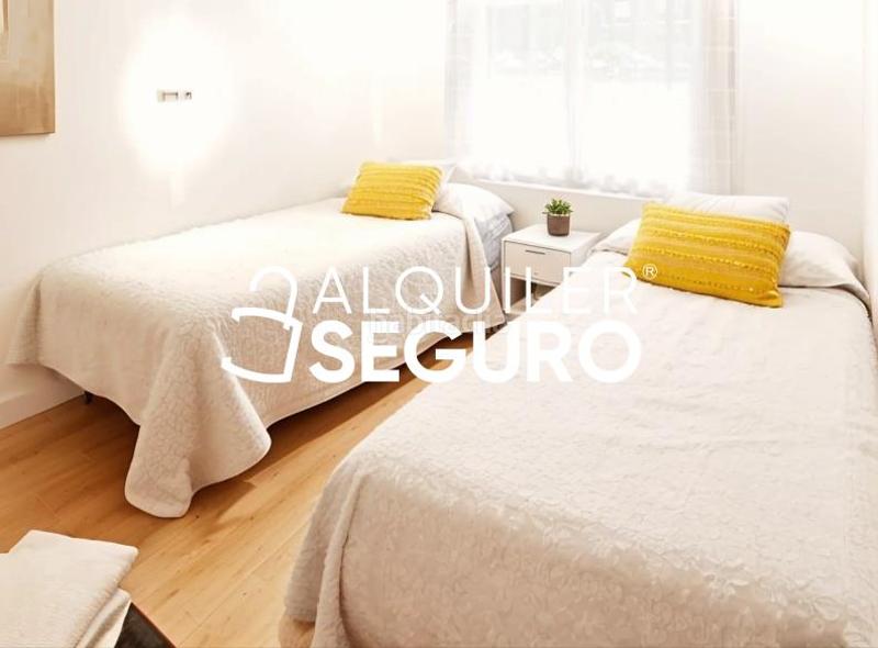 Foto 5a035b50-1ca9-4368-bc2f-5883a809d463. Rent flat with heating parking in Casco Antiguo León