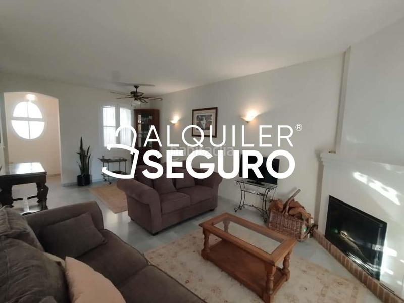 Foto 0abbba97-0bfa-40b2-9463-d397874be2d2. Lloguer xalet amb calefacció aparcament a La Carolina - Guadalpín Marbella